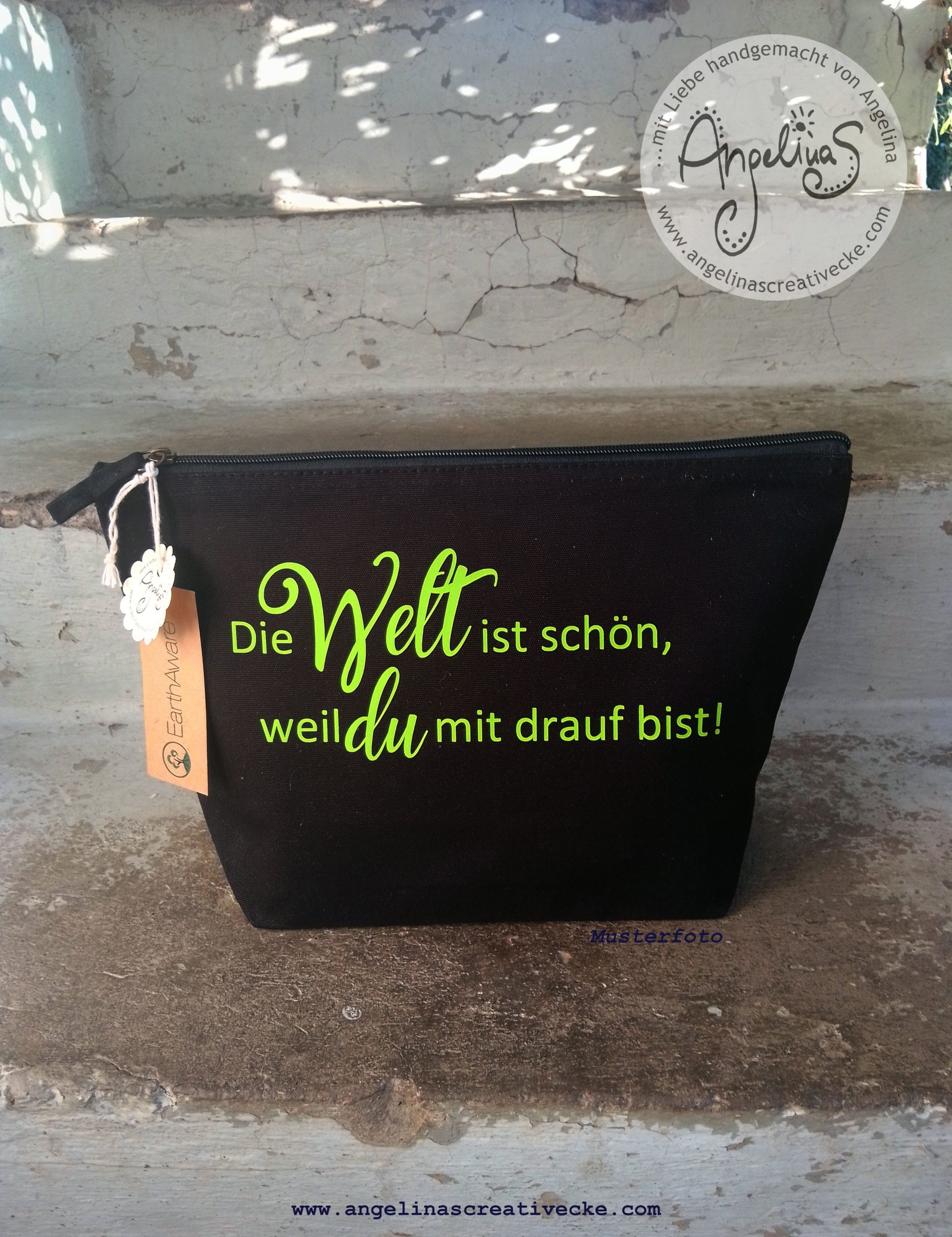 Kulturbeutel "Die Welt ist schön, weil du mit drauf bist" Bio-Baumwolle