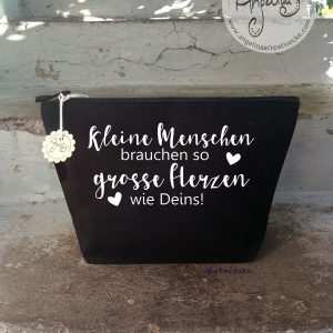 Kulturbeutel klein "Kleine Menschen brauchen so große Herzen wie Deins!" Baumwolle